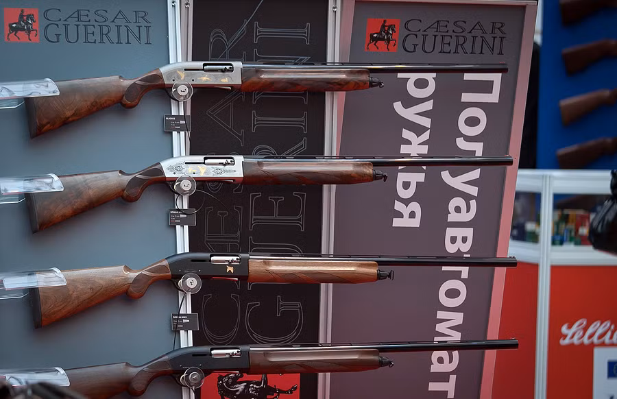Các sản phẩm được trưng bày tại triển lãm quốc tế ARMS & Hunting 2012.