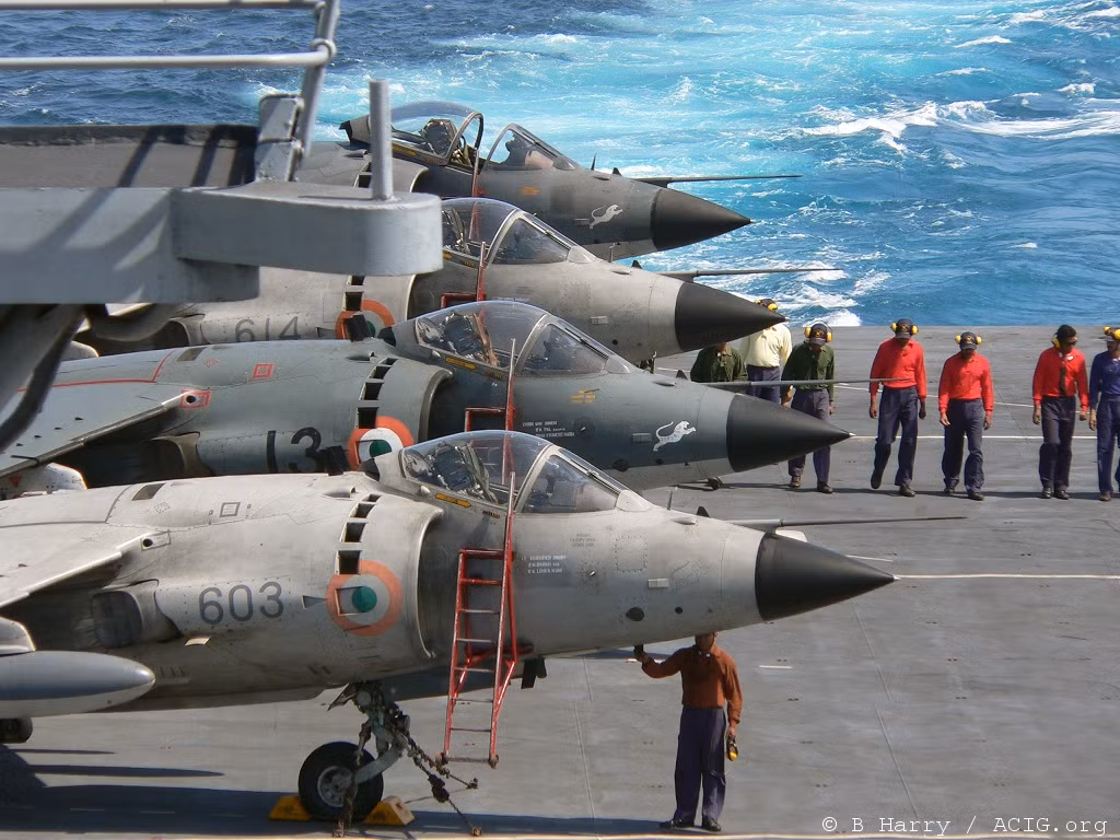 Máy bay chiến đấu MiG-29K sẽ được trang bị chung cùng tàu Máy bay chiến đấu MiG-29K sẽ được trang bị chung cùng tàu