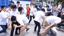 Con là cục cưng của bố mẹ, cô mà đánh con, bố con sẽ đuổi cô ra khỏi trường! ảnh 3 Con là cục cưng của bố mẹ, cô mà đánh con, bố con sẽ đuổi cô ra khỏi trường! ảnh 3