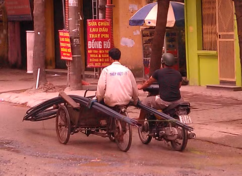 Chụp trên phố Thái Thịnh, Hà Nội. Ảnh: Đinh Bảo Việt Chụp trên phố Thái Thịnh, Hà Nội. Ảnh: Đinh Bảo Việt