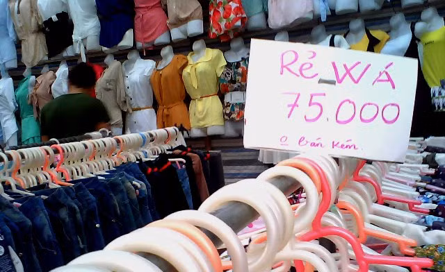 Ôi "rẻ wá" (rẻ quá) phải dừng lại xem thôi!