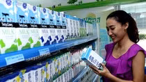 Hơn 40 năm sản phẩm sữa Vinamilk chăm sóc sức khỏe cho người tiêu dùng Việt.