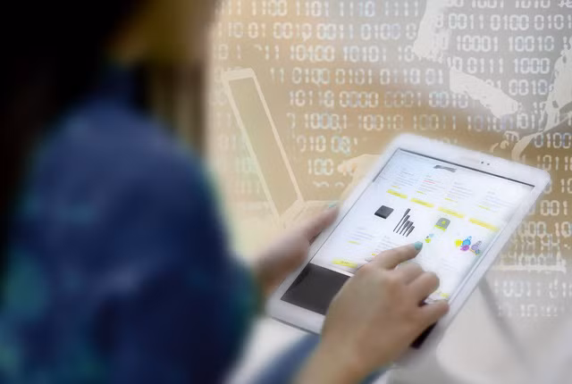 Sau sự cố khách hàng mất tiền do truy cập vào trang web lạ, Vietcombank đưa ra hàng loạt khuyến cáo phòng tránh rủi ro và bảo mật giao dịch ngân hàng điện tử. Ảnh nguồn: Vietcombank. Sau sự cố khách hàng mất tiền do truy cập vào trang web lạ, Vietcombank đưa ra hàng loạt khuyến cáo phòng tránh rủi ro và bảo mật giao dịch ngân hàng điện tử. Ảnh nguồn: Vietcombank.