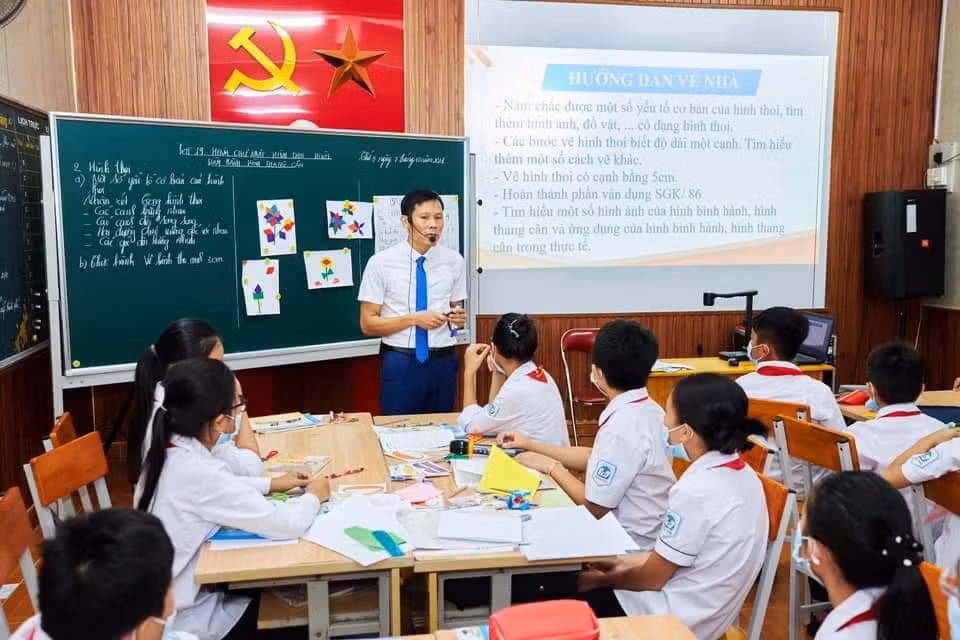 Vì chưa có tài liệu Giáo dục địa phương lớp 7 nên các giáo viên Hải Phòng lo lắng trong việc sắp xếp giảng dạy môn học này (Ảnh minh hoạ: Lã Tiến)