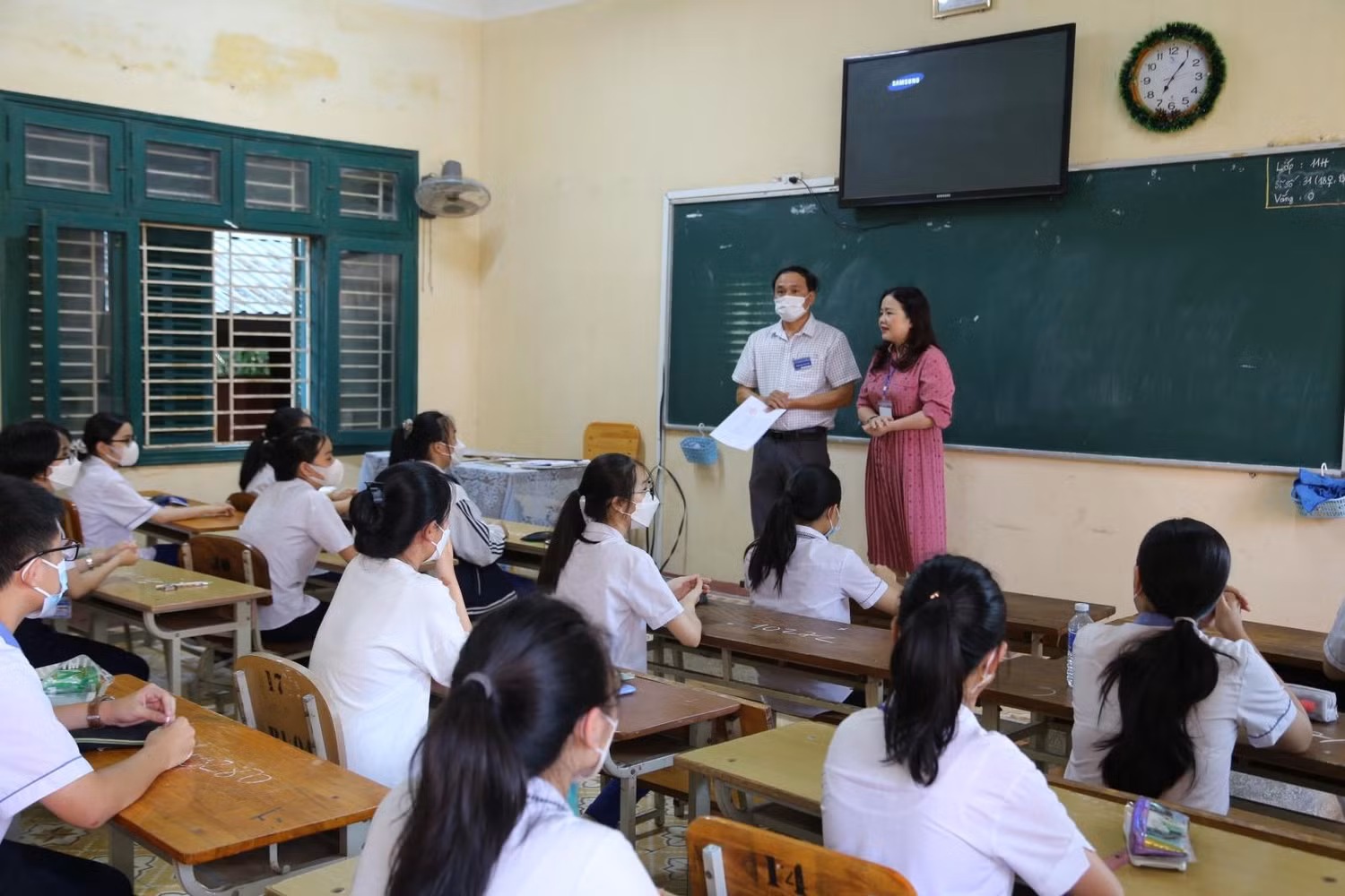 Giám đốc Sở Giáo dục và Đào tạo Quảng Trị động viên các thí sinh tham gia kỳ thi vào 10 ngày 6/6. Ảnh: Sở Giáo dục và Đào tạo Quảng Trị Giám đốc Sở Giáo dục và Đào tạo Quảng Trị động viên các thí sinh tham gia kỳ thi vào 10 ngày 6/6. Ảnh: Sở Giáo dục và Đào tạo Quảng Trị