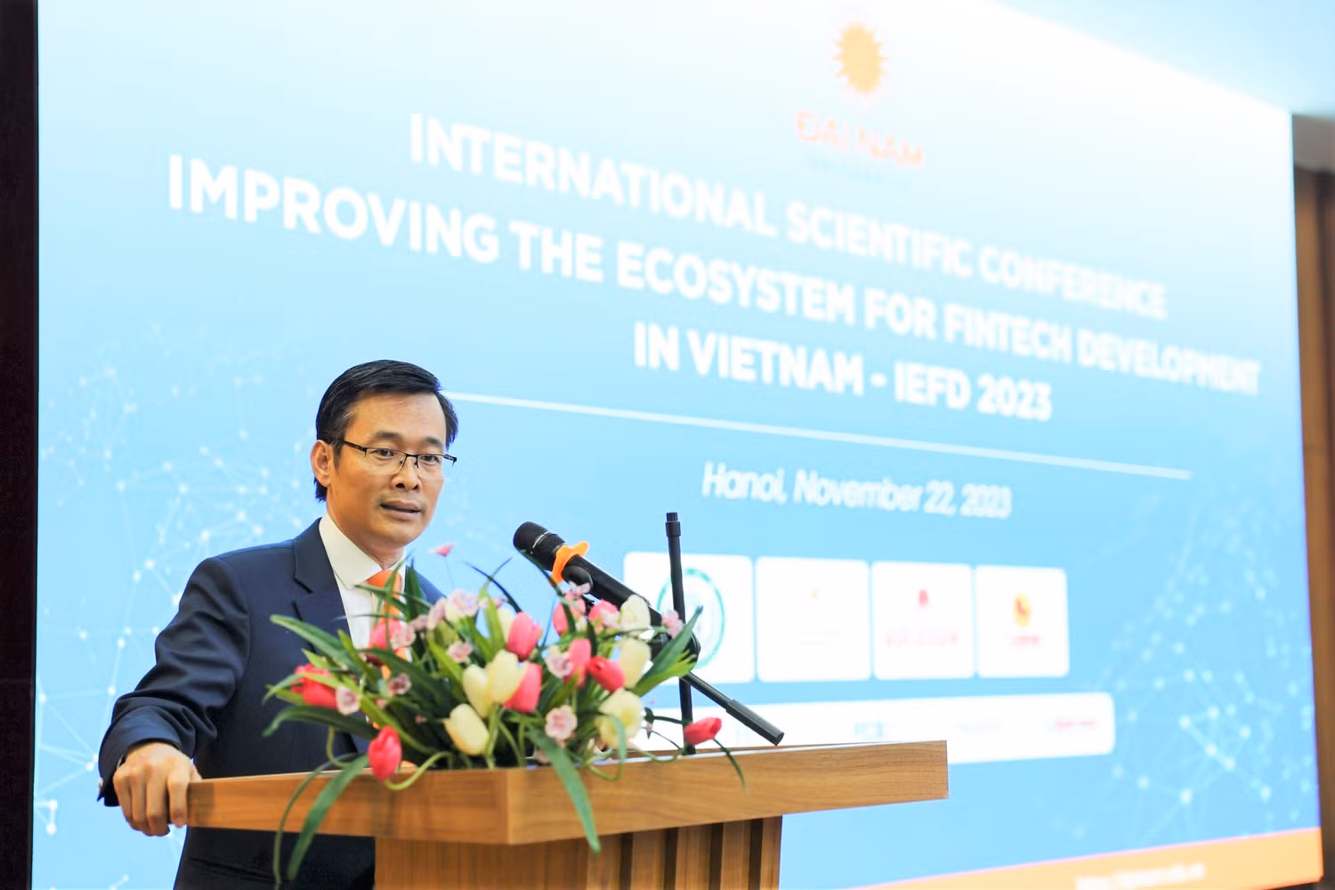 Phó Giáo sư, Tiến sĩ Phạm Văn Hồng. Ảnh: NTCC