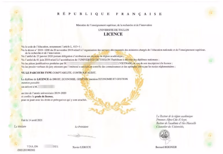 Bằng do Đại học Toulon (Cộng hòa Pháp) cấp cho sinh viên tốt nghiệp chương trình liên kết quốc tế. Ảnh chụp màn hình website Học viện Tài chính.
