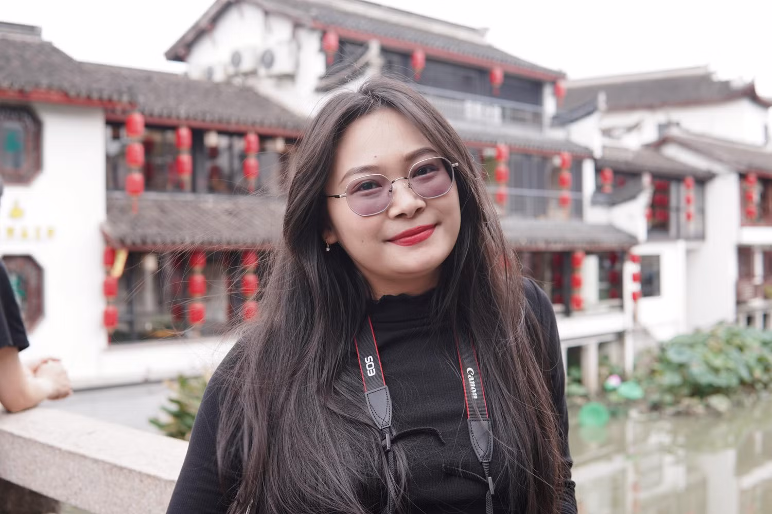 Bùi Thị Mỹ Điệp đã xuất sắc đạt được học bổng du học toàn phần hệ thạc sĩ cho ngành giáo dục Hán ngữ quốc tế của Đại học Thượng Hải (Trung Quốc) (Ảnh: NVCC). Bùi Thị Mỹ Điệp đã xuất sắc đạt được học bổng du học toàn phần hệ thạc sĩ cho ngành giáo dục Hán ngữ quốc tế của Đại học Thượng Hải (Trung Quốc) (Ảnh: NVCC).