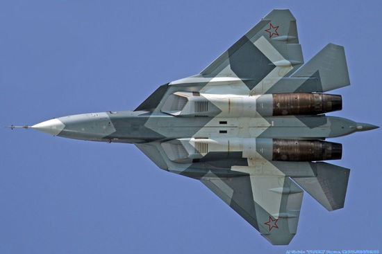 T-50 có khả năng hoạt động trong mọi điều kiện thời tiết, có thể cất cánh trên đường băng ngắn 300-400 m, có khả năng đồng thời tấn công các mục tiêu trên bộ và trên không. T-50 có khả năng hoạt động trong mọi điều kiện thời tiết, có thể cất cánh trên đường băng ngắn 300-400 m, có khả năng đồng thời tấn công các mục tiêu trên bộ và trên không.