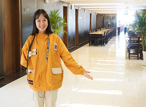 Em Lê Thị Thùy là thủ khoa đầu vào của Trường Đại học Quốc tế Hồng Bàng (ảnh: HIU)