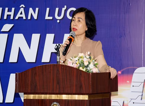 Giáo sư Mai Hồng Quỳ - Hiệu trưởng Trường Đại học Hoa Sen phát biểu khai mạc hội thảo (ảnh: CTV) Giáo sư Mai Hồng Quỳ - Hiệu trưởng Trường Đại học Hoa Sen phát biểu khai mạc hội thảo (ảnh: CTV)