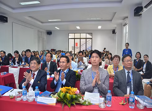 Các đại biểu tham dự hội thảo khoa học quốc tế (ảnh: BVU)