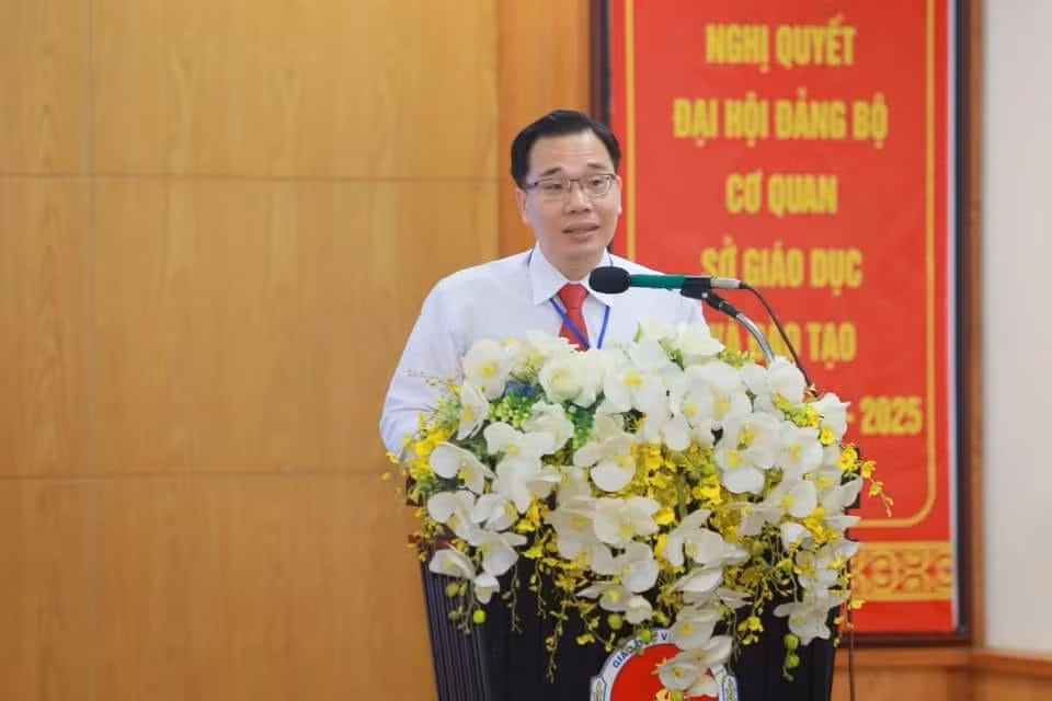Ông Trịnh Duy Trọng - Trưởng phòng Chính trị tư tưởng phát biểu tại hội nghị (Ảnh: CTV)