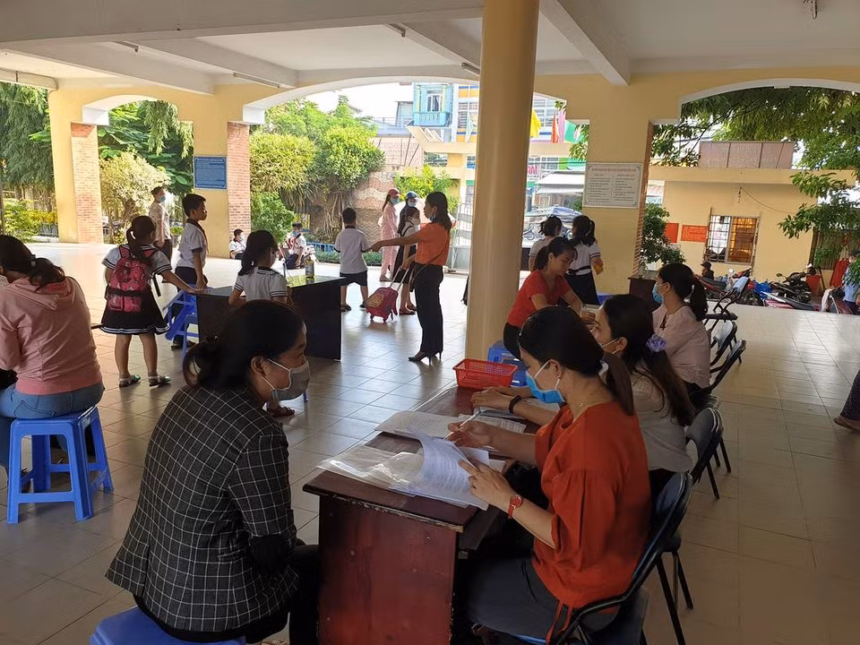 Cho tới nay, trường tiểu học Lê Văn Thọ vẫn tiếp nhận học sinh vào học lớp 1 (Ảnh: P.L)