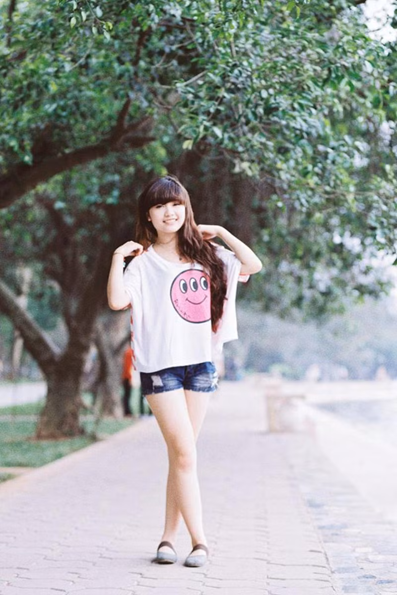 My không chỉ xinh xắn mà còn khá đa tài. Với rất nhiều năng khiếu nổi bật như hát, nhảy, diễn xuất,guitar.