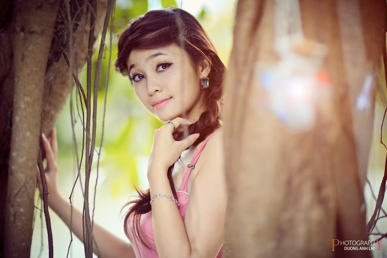 Xem thêm: Cơn sốt 'thiên sứ 9X': Đẹp như tiên nữ "Thần điêu đại hiệp"