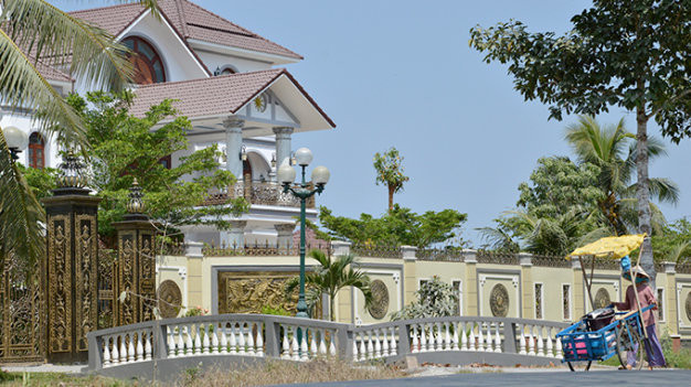 Biệt thự "khủng" của ông Trần Văn Truyền (Ảnh: Tuoitre)