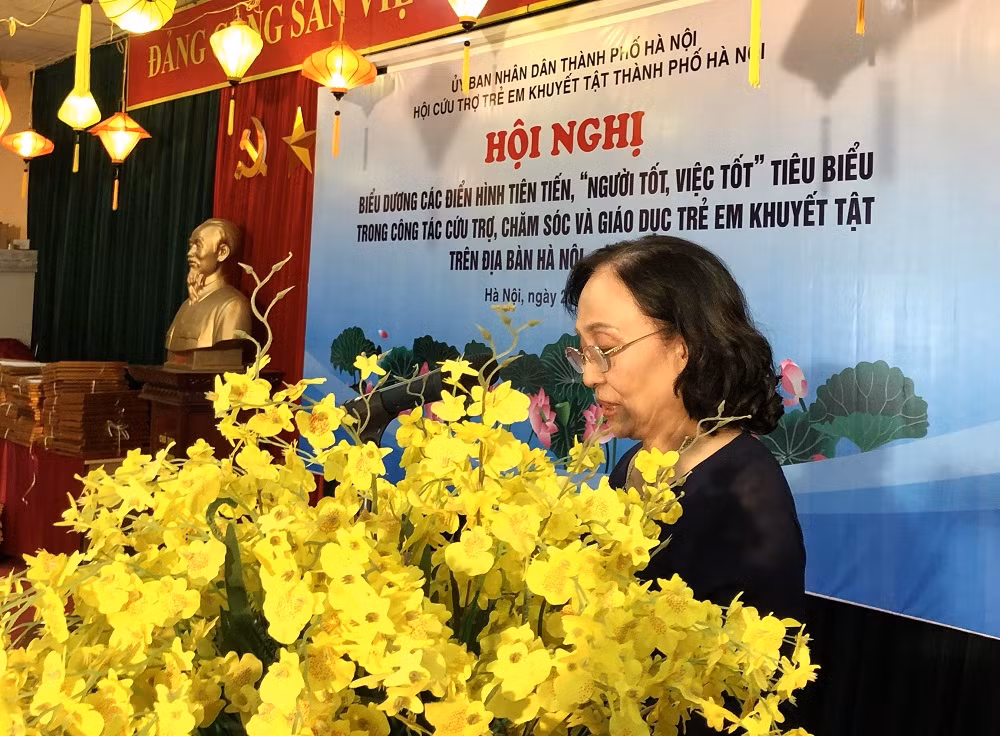 Bà Trần Thị Minh Phương phát biểu tại hội nghị.