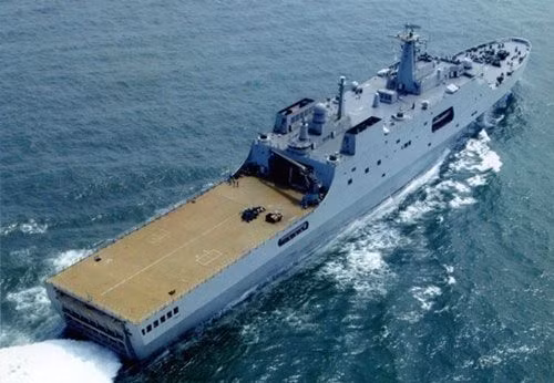 Tàu vận tải đổ bộ Côn Luân Sơn cùng lớp với tàu vận tải đổ bộ Trường Bạch Sơn, Hạm đội Nam Hải. Tàu vận tải đổ bộ Côn Luân Sơn cùng lớp với tàu vận tải đổ bộ Trường Bạch Sơn, Hạm đội Nam Hải.