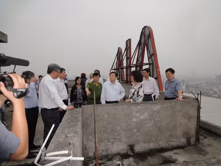 PCT thành phố Hà Nội - Nguyễn Văn Khôi thị sát tại chung cư 93 Lò Đúc