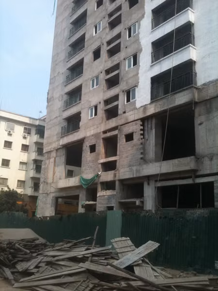 Khách hàng nghi ngờ chủ đầu tư chiếm dụng vốn vì đã đóng đến 100% không thể có chuyện không làm xong nhà bàn giao cho khách
