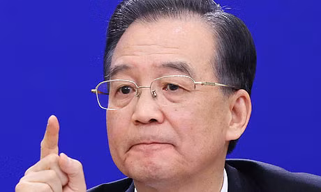 Cựu Thủ tướng Trung Quốc Ôn Gia Bảo phản ứng trước thông tin cáo buộc ông và gia đình sở hữu 2,7 tỉ USD. Cựu Thủ tướng Trung Quốc Ôn Gia Bảo phản ứng trước thông tin cáo buộc ông và gia đình sở hữu 2,7 tỉ USD.