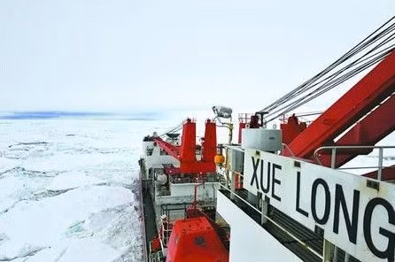 Tàu phá băng Tuyết Long Trung Quốc bị mắc kẹt trên đường giải cứu tàu Nga tại Nam Cực.