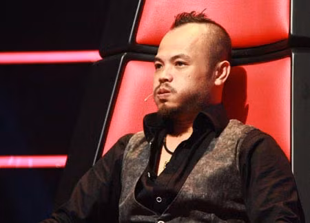 HLV Trần Lập thở phào nhẹ nhõm... trên ghế nóng The Voice.