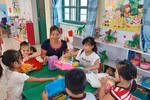 Được tiếp tục ký hợp đồng, các giáo viên hợp đồng tại Hải Dương phấn khởi, mong muốn sớm được tuyển dụng để yên tâm công tác (Ảnh: Lã Tiến) Được tiếp tục ký hợp đồng, các giáo viên hợp đồng tại Hải Dương phấn khởi, mong muốn sớm được tuyển dụng để yên tâm công tác (Ảnh: Lã Tiến)