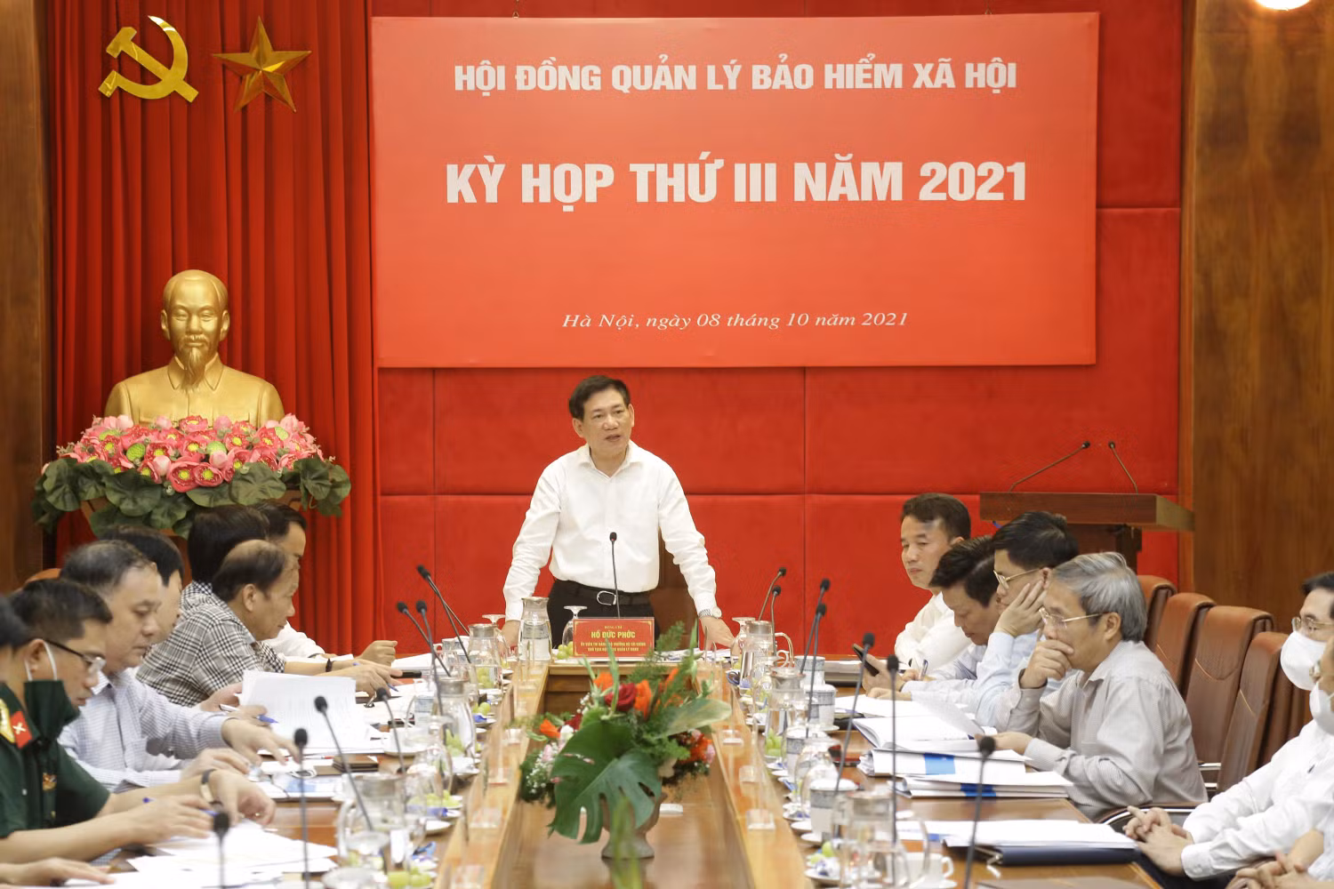 Đồng chí Hồ Đức Phớc, Ủy viên Trung ương Đảng, Bộ trưởng Bộ Tài chính Chủ tịch Hội đồng quản lý Bảo hiểm xã hội Việt Nam chủ trì kỳ họp.