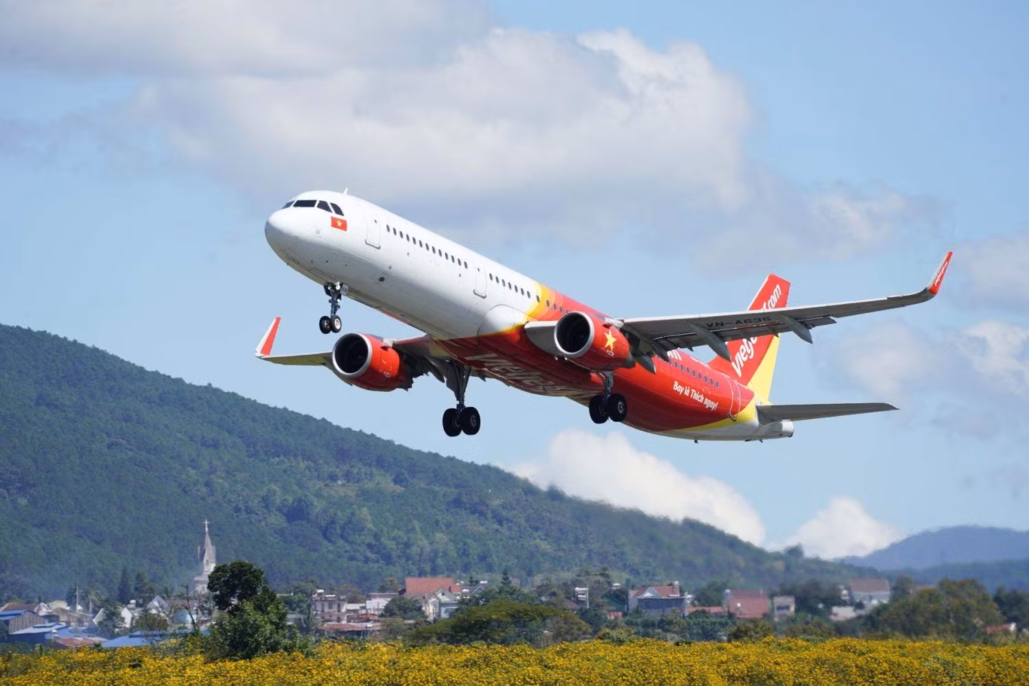 Vietjet mở bán vé 15 đường bay từ 10/10 trên tất cả các kênh ảnh 1