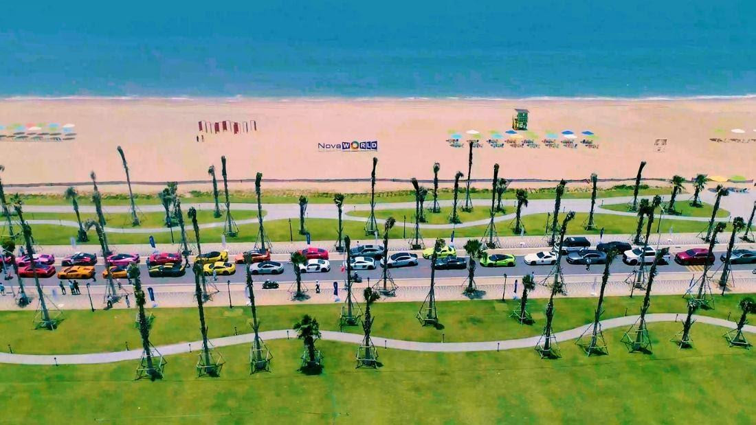 Ngay trước phân khu Florida là công viên biển Miami Bikini Beach - điểm check-in hàng đầu NovaWorld Phan Thiet, với các hạng mục quảng trường, tượng check-in, các tiện ích công viên biển được triển khai đúng tiến độ. Nhiều hạng mục cơ bản như cổng chào, toilet công cộng và hoàn thiện đá khu quảng trường cũng được chú trọng xây dựng.