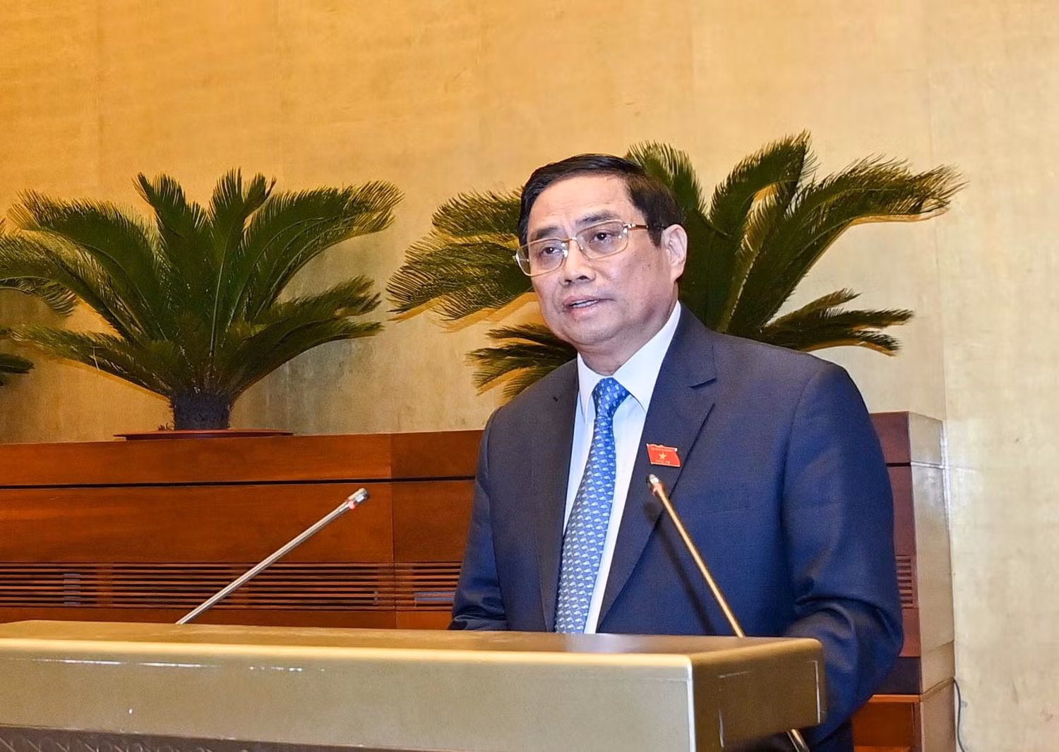 Thủ tướng Phạm Minh Chính: Tình hình kinh tế xã hội tháng 10 chuyển biến tích cực và có nhiều điểm khởi sắc hơn so với tháng trước. Ảnh VGP/Nhật Bắc Thủ tướng Phạm Minh Chính: Tình hình kinh tế xã hội tháng 10 chuyển biến tích cực và có nhiều điểm khởi sắc hơn so với tháng trước. Ảnh VGP/Nhật Bắc