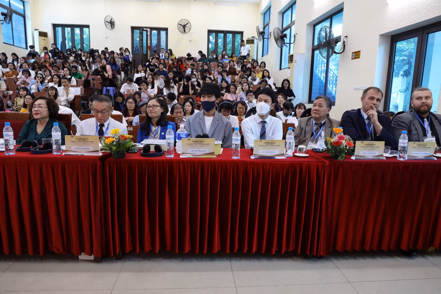 Hội thảo có sự tham dự của nhiều chuyên gia hàng đầu thế giới về các lĩnh vực có liên quan đến đảm bảo chất lượng, đào tạo sau đại học, đào tạo sau đại học Hội thảo có sự tham dự của nhiều chuyên gia hàng đầu thế giới về các lĩnh vực có liên quan đến đảm bảo chất lượng, đào tạo sau đại học, đào tạo sau đại học
