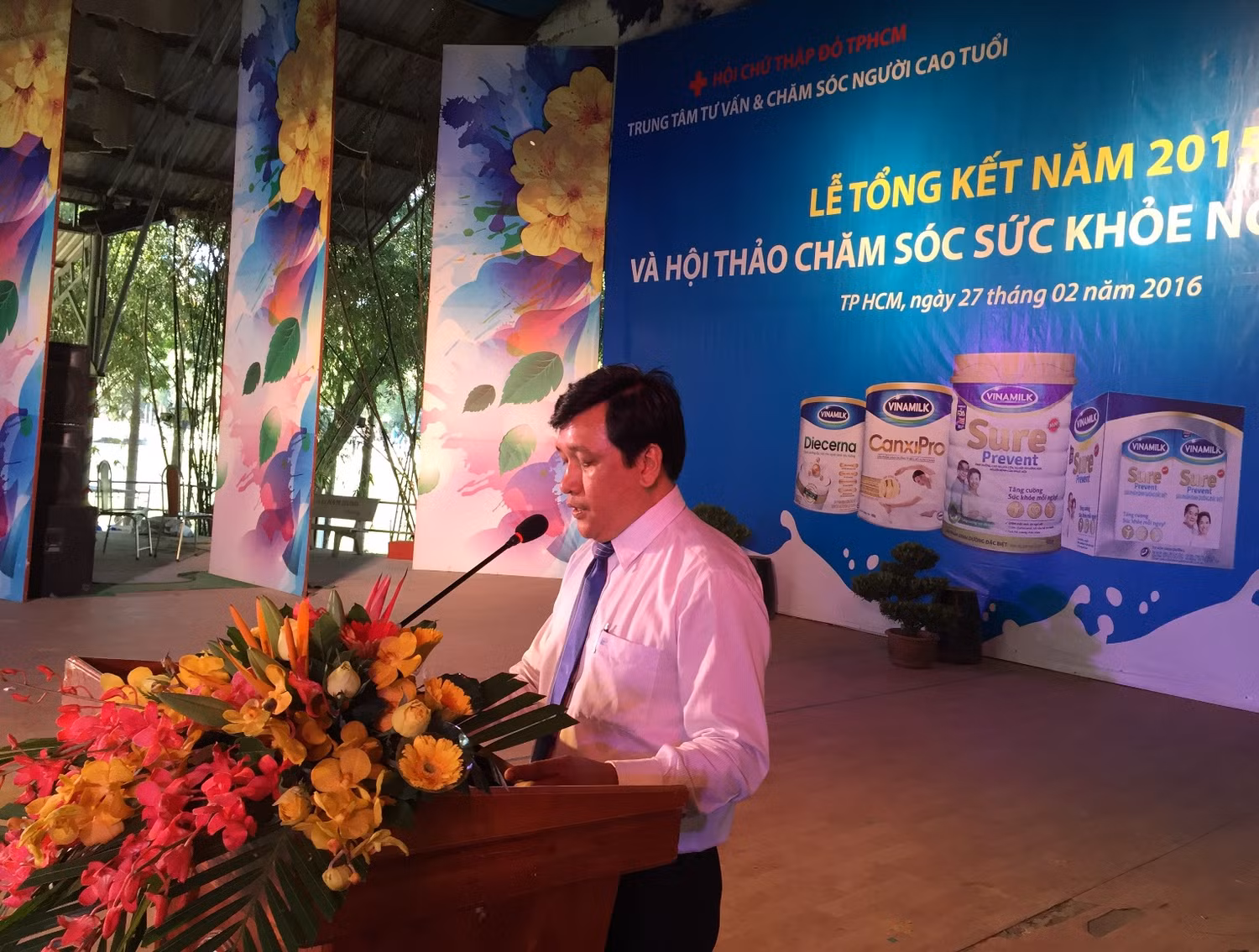 Ông Phan Nguyễn Minh Nhựt – Giám Đốc Kinh doanh khu vực TP.HCM, Vinamilk chia sẻ với người tiêu dùng TP.HCM những thông tin về công ty