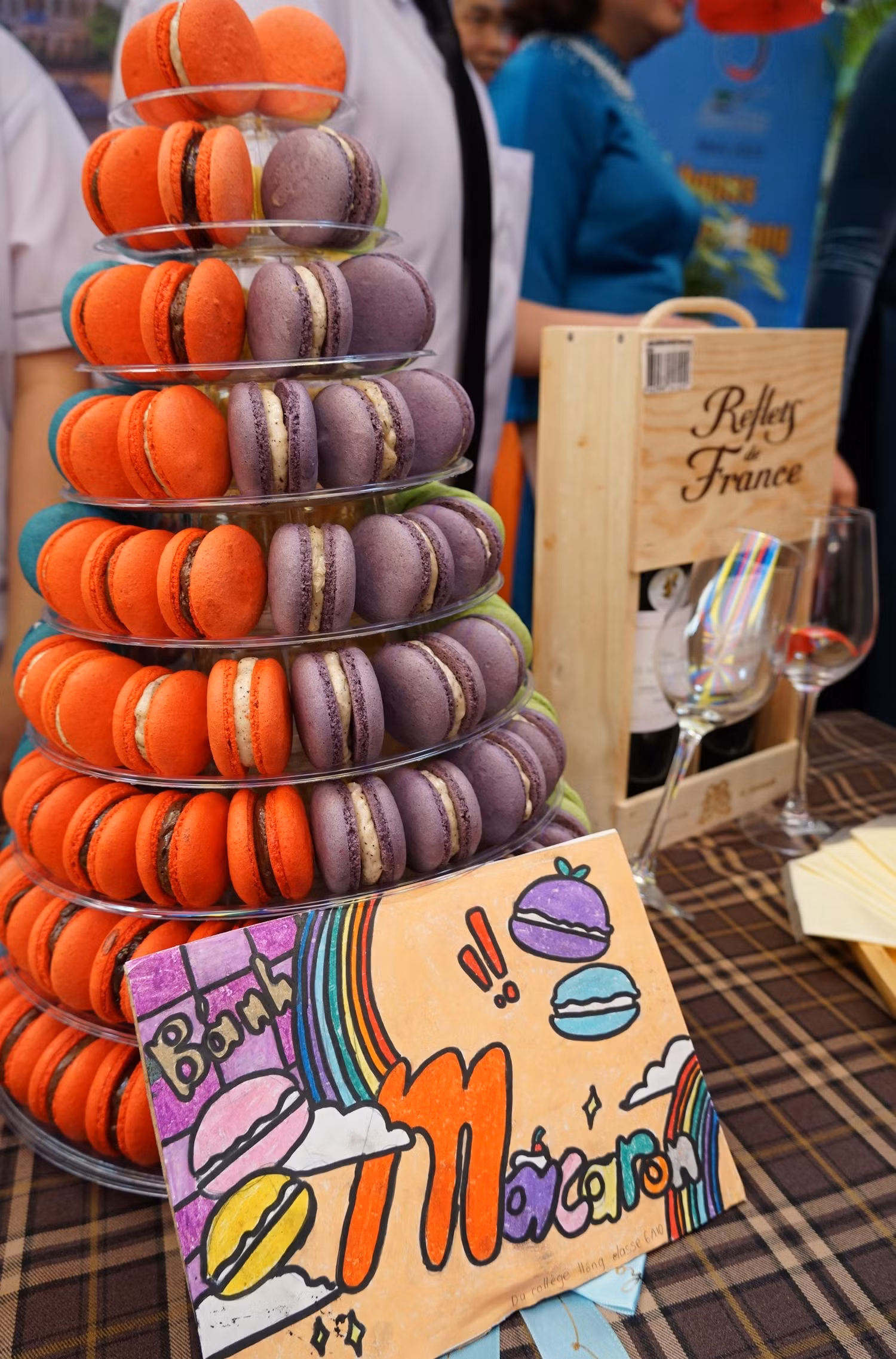 Macaron - món bánh đặc trưng của ẩm thực Pháp (Ảnh: Phạm Linh)