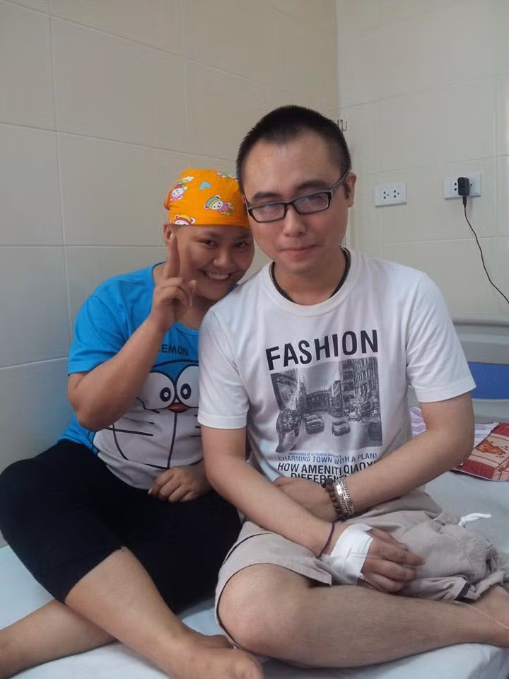 Đối với tụi nhỏ trong Khoa Nhi, Liêm giống như một người anh mà chúng rất mực yêu quý