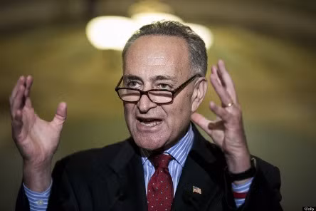 Đáp lại thông tin trên, Thượng nghị sĩ Charles E.Schumer đã kiến nghị về tiền phạt đối với các công ty chuẩn bị đồ ăn trên máy bay không đảm bảo