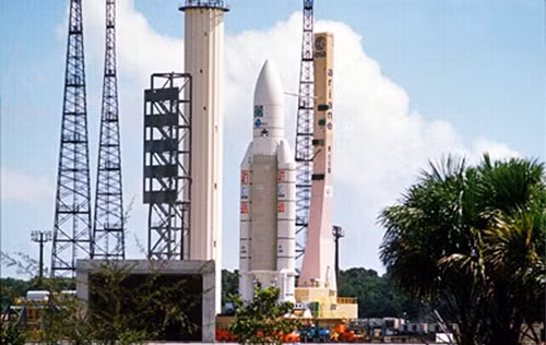 Vệ tinh VINASAT-2 vào quỹ đạo an toàn, Tin tức trong ngày, vinasat-2, vinasat-1, phong ve tinh, ve tinh vinasat-2, quy dao, ve tinh vien thong, bai phong, ten lua ariane 5, bao, tin tuc, tin hot, tin hay
