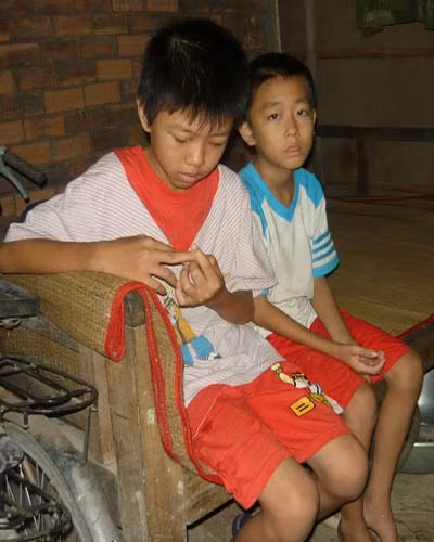 Vụ BN bị cắt "nhầm" thận: Mỏi mòn chờ mẹ, Tin tức trong ngày, cat nham than, ghep than, bac si, benh nhan, cho me, boi thuong, tac trach, bao, tin tuc, tin hot, tin hay