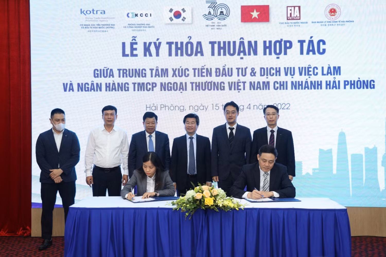 Ký biên bản ghi nhớ giữa Khu công nghiệp Deep C và Công ty Trách nhiệm hữu hạn LogisValley HTNS (Ảnh: Lã Tiến)
