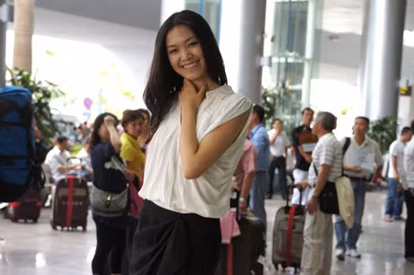 Thùy Dung chia sẻ, Lễ hội pháo hoa là sự kiện trọng đại trên quê hương nên cô không thể vắng mặt. (Theo tintuc) Thùy Dung chia sẻ, Lễ hội pháo hoa là sự kiện trọng đại trên quê hương nên cô không thể vắng mặt. (Theo tintuc)