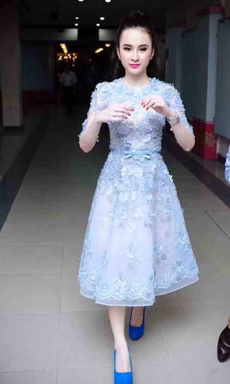 Angela Phương Trinh đi xe sang rạng ngời sau scandal bỏ học từ lớp 9 ảnh 11