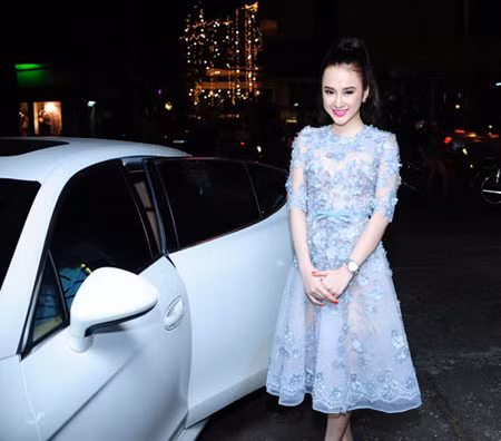 Angela Phương Trinh đi xe sang rạng ngời sau scandal bỏ học từ lớp 9 ảnh 9