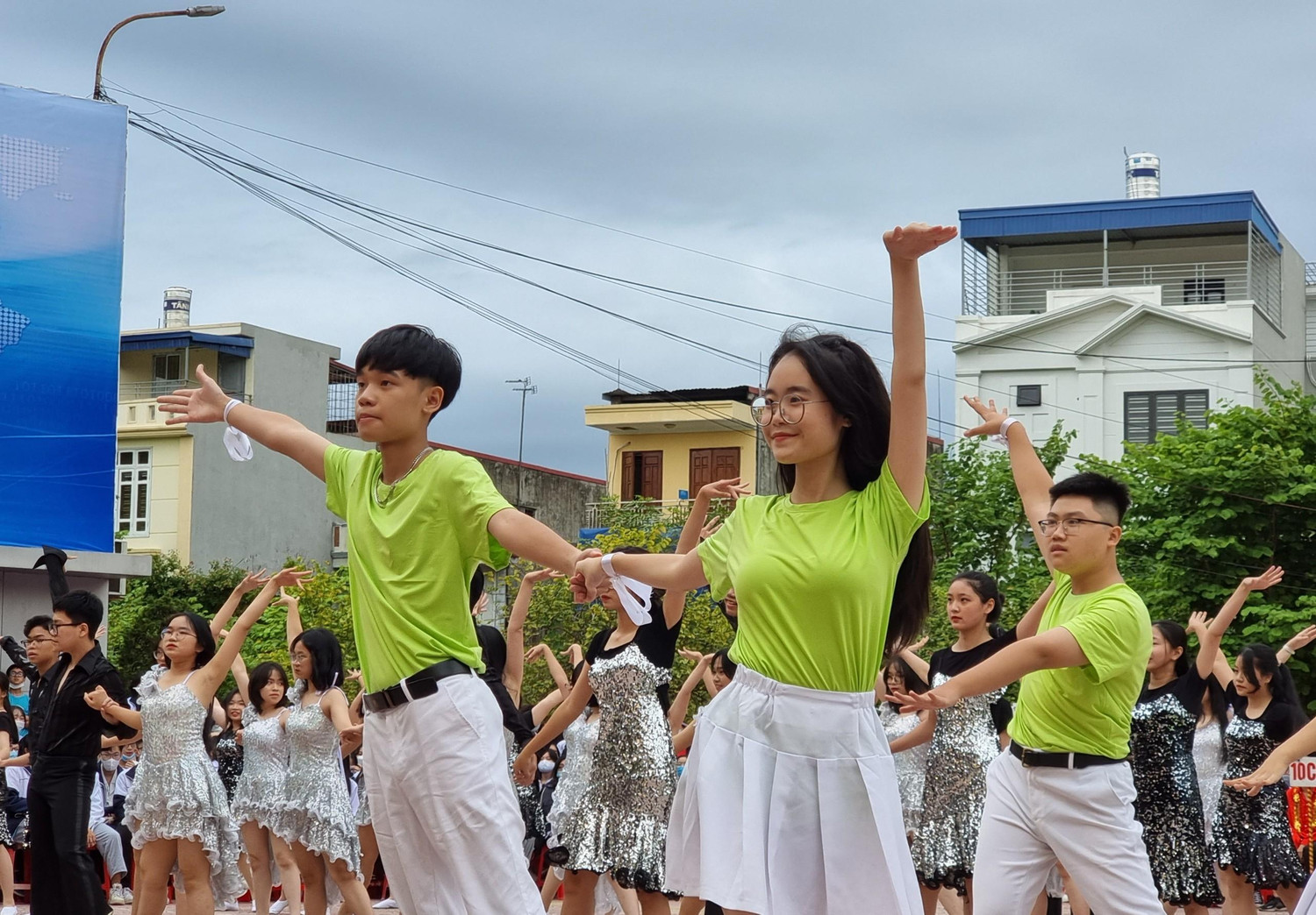 Cùng chung một bản nhạc nhưng mỗi lớp mang lại màn trình diễn theo phong cách độc đáo riêng (Ảnh: Phương Linh)