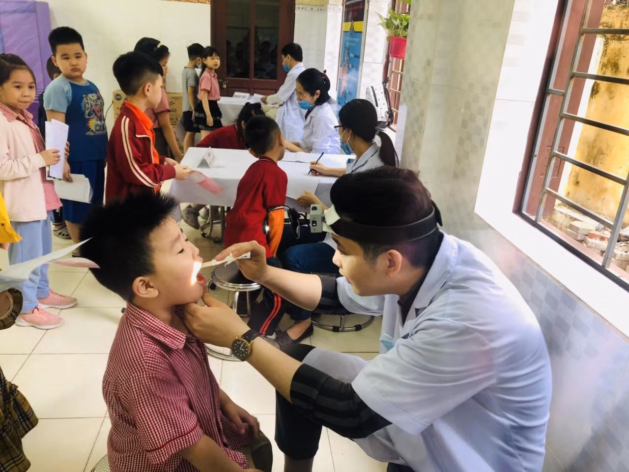 Triển khai đăng ký Bảo hiểm xã hội số (VssID) giúp thủ tục khám, chữa bệnh của học sinh, sinh viên nhanh gọn hơn (Ảnh: MK)