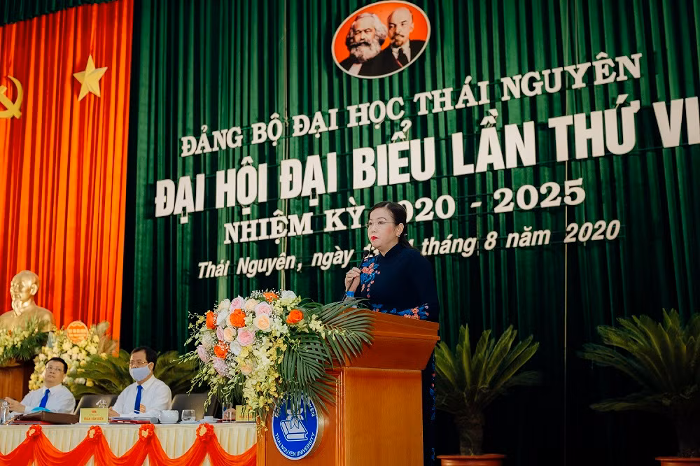 Bí thư tỉnh ủy Nguyễn Thanh Hải phát biểu tại đại hội. ảnh: TL.
