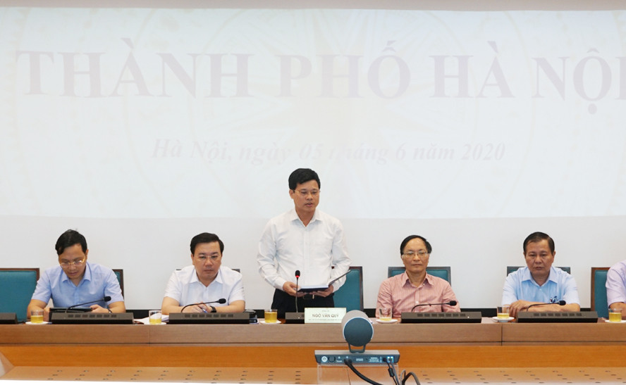 Ông Ngô Văn Quý - Phó Chủ tịch Ủy ban nhân dân Thành phố Hà Nội, Trưởng Ban Chỉ đạo thi tốt nghiệp Trung học Phổ thông thành phố Hà Nội năm 2020 chủ trì cuộc họp Ban chỉ đạo thi thành phố. ảnh: hanoi.gov.vn
