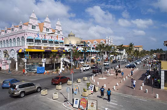1.Aruba:Thuế suất thuế thu nhập cá nhân cao nhất: 58,95% Thu nhập bình quân năm 2010: Không rõ. Aruba, một vùng lãnh thổ của Hà Lan, là nơi có thuế suất thuế thu nhập cá nhân cao nhất thế giới. Đây cũng là nơi duy nhất ở châu Mỹ có tên trong danh sách này. 1.Aruba:Thuế suất thuế thu nhập cá nhân cao nhất: 58,95% Thu nhập bình quân năm 2010: Không rõ. Aruba, một vùng lãnh thổ của Hà Lan, là nơi có thuế suất thuế thu nhập cá nhân cao nhất thế giới. Đây cũng là nơi duy nhất ở châu Mỹ có tên trong danh sách này.