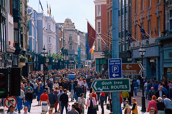 10. Ireland: Thuế suất thuế thu nhậtp cá nhân cao nhất: 48%. Thu nhập bình quân năm 2010: 50.400 USD 10. Ireland: Thuế suất thuế thu nhậtp cá nhân cao nhất: 48%. Thu nhập bình quân năm 2010: 50.400 USD